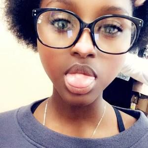 Meet your Posher, Angelique